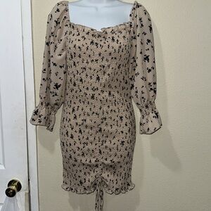 ✨3X25✨ NWT love tree dress L